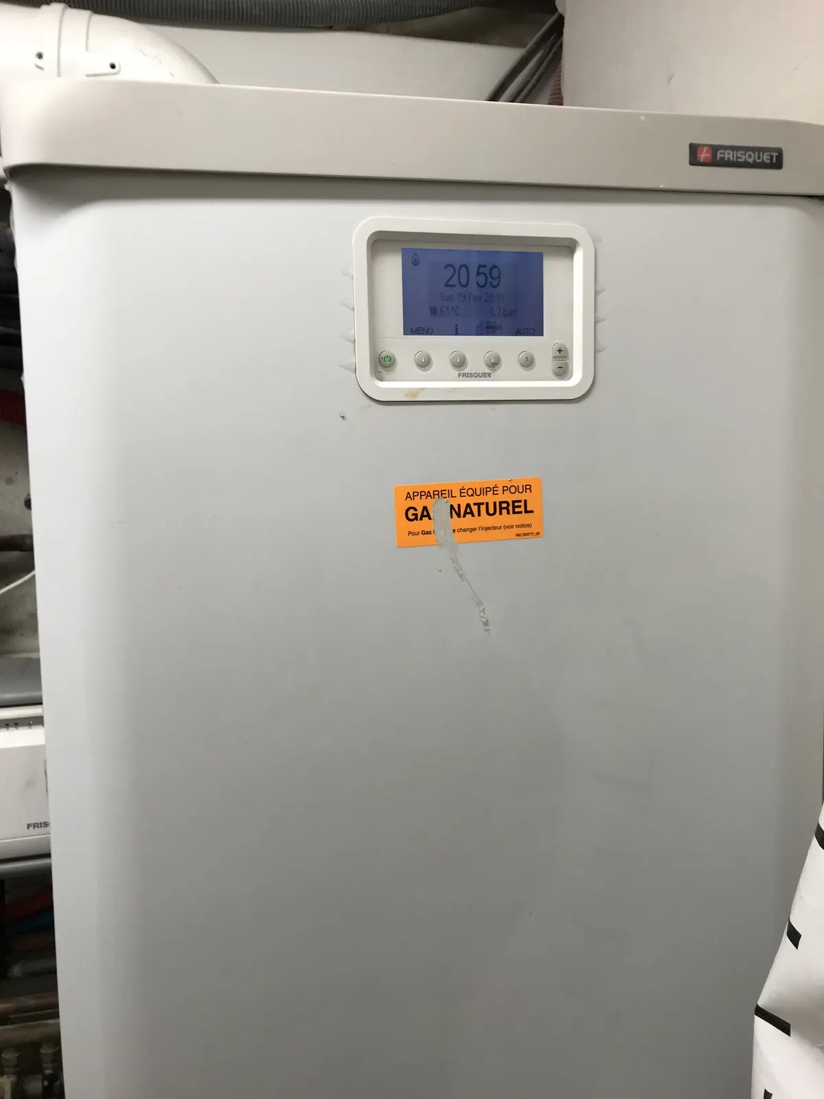 Chaudière gaz au sol Frisquet avec régulation numérique